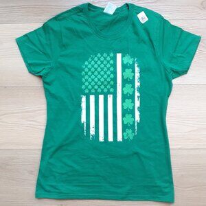 Shamrock Green and White American Flag - New Women's Medium Kelly Green T-Shirt